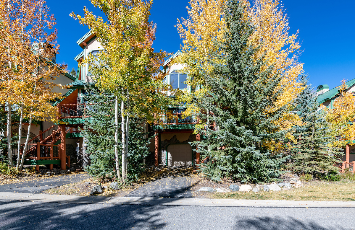 Woods Townhomes Summit Mountain Rentals