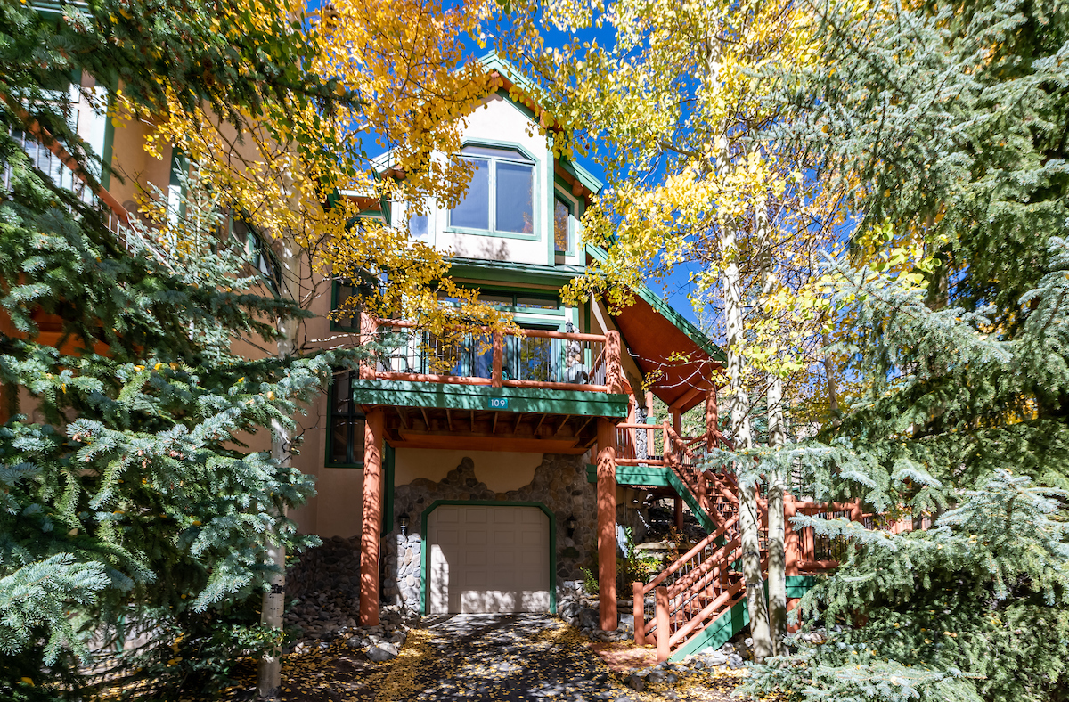 Woods Townhomes | Summit Mountain Rentals