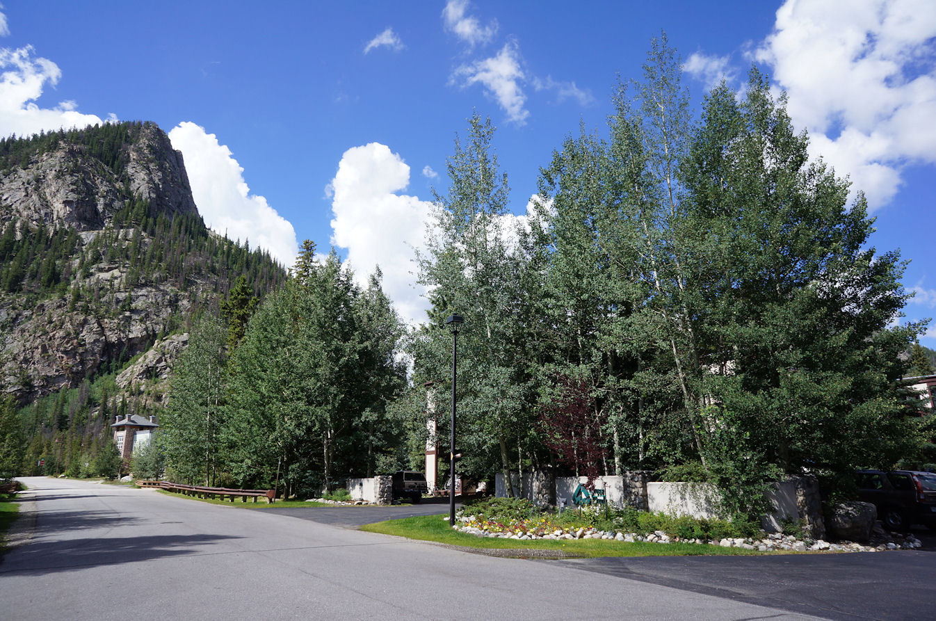 Cross Creek Condominiums Summit Mountain Rentals